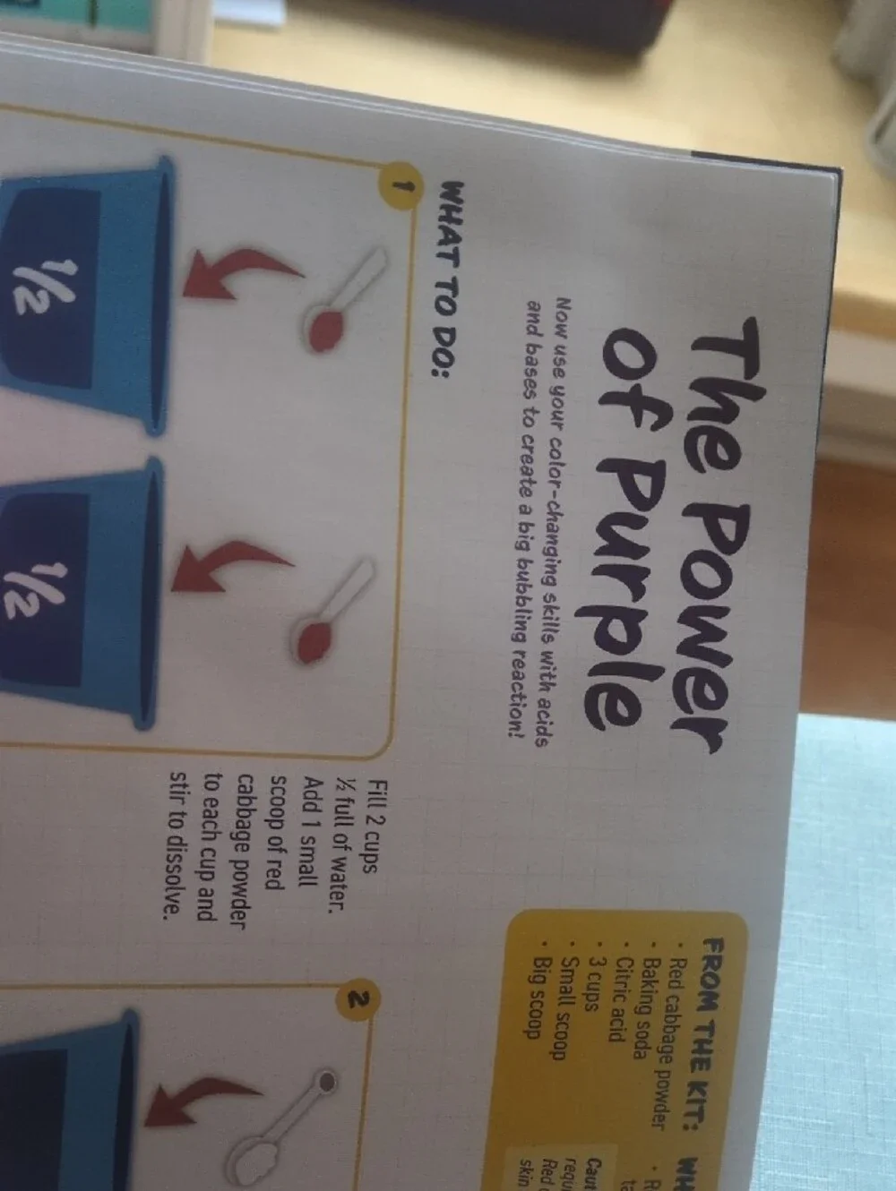 National Geographic Cool Reactions Chemistry Set - Blue, Yellow, White